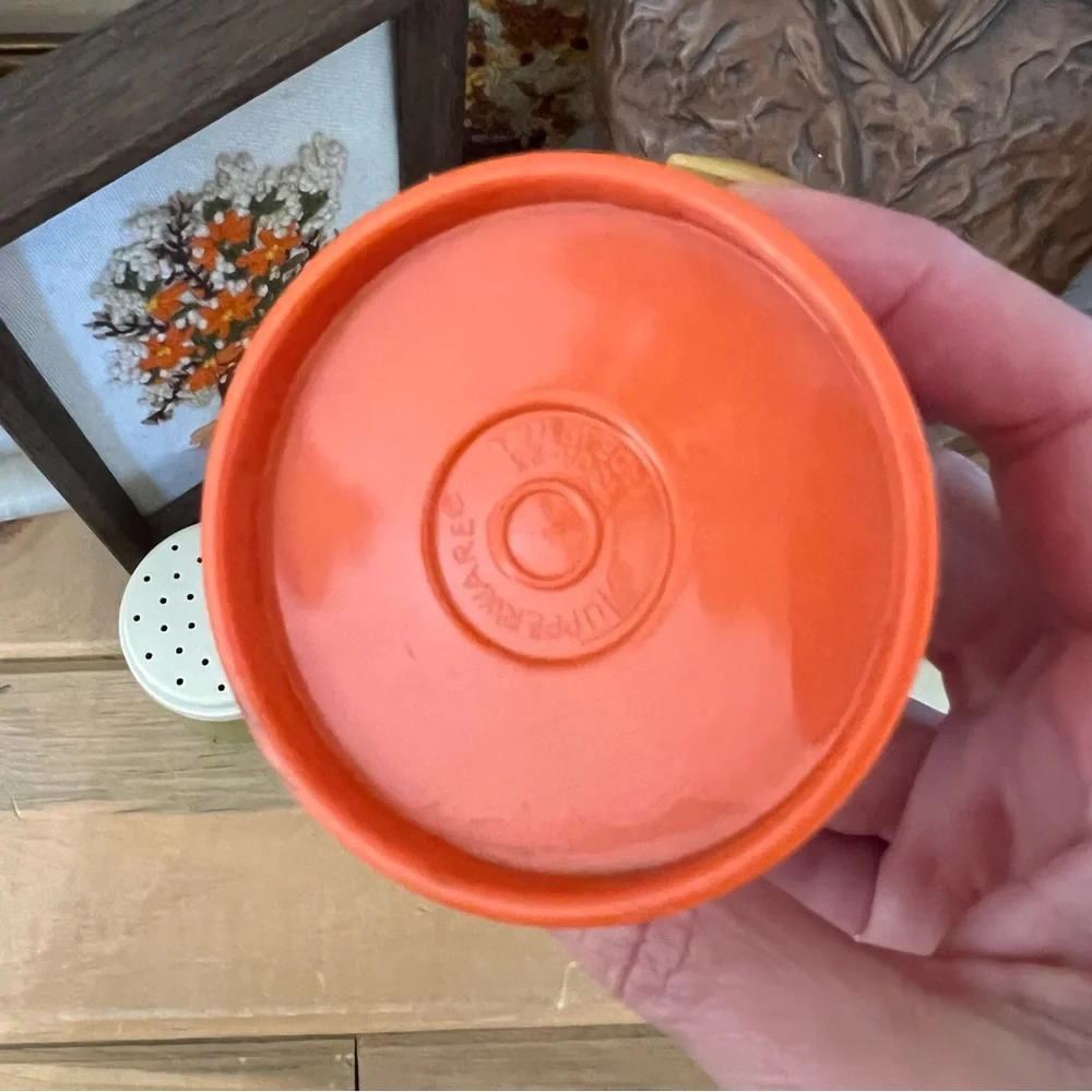 Vintage Stackable Tupperware spice shaker set of 4 multicolors
